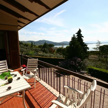 Belvilla By Oyo Casa Miralago Holiday home